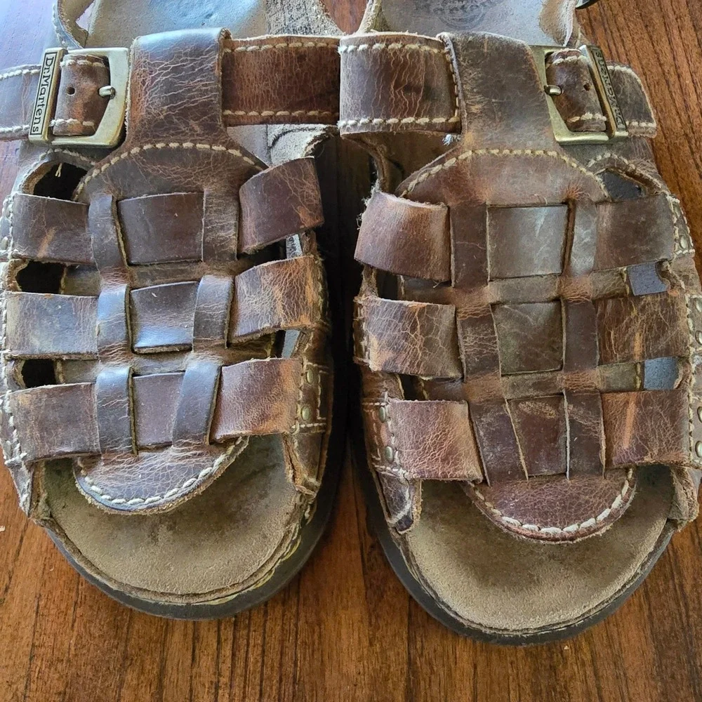 Dr. Martens 10M US Brown Leather Fisherman Buckle Sandals Vintage 90s Y2K